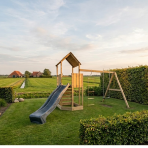 speeltoren met veel speelmogelijkheden